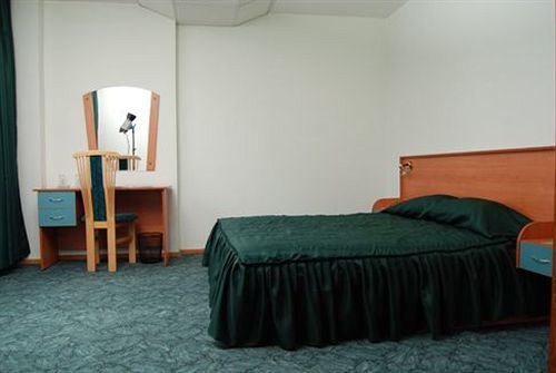 Elbrus Hotel Pazardzhik Ngoại thất bức ảnh
