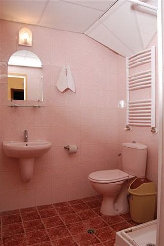 Elbrus Hotel Pazardzhik Ngoại thất bức ảnh