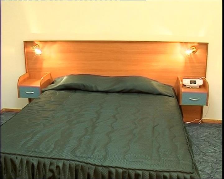 Elbrus Hotel Pazardzhik Phòng bức ảnh
